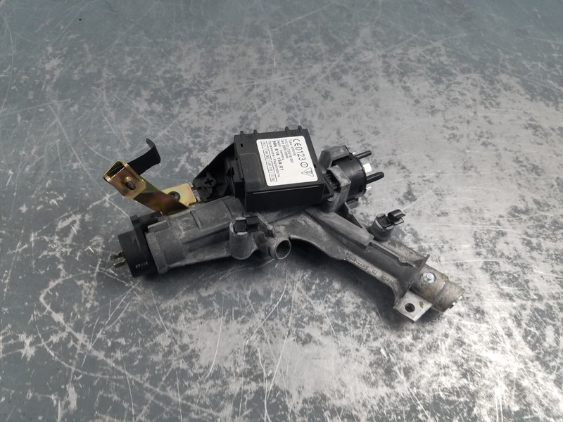 2002 Porsche 911 996 Turbo Ignition Switch / Key End #7584 M5