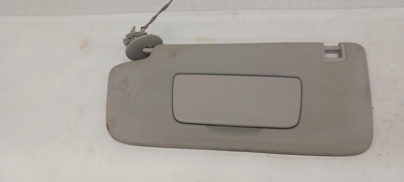 21-'23 CHEVROLET TRAILBLAZER left driver Sun visor w/illumination gray OEM