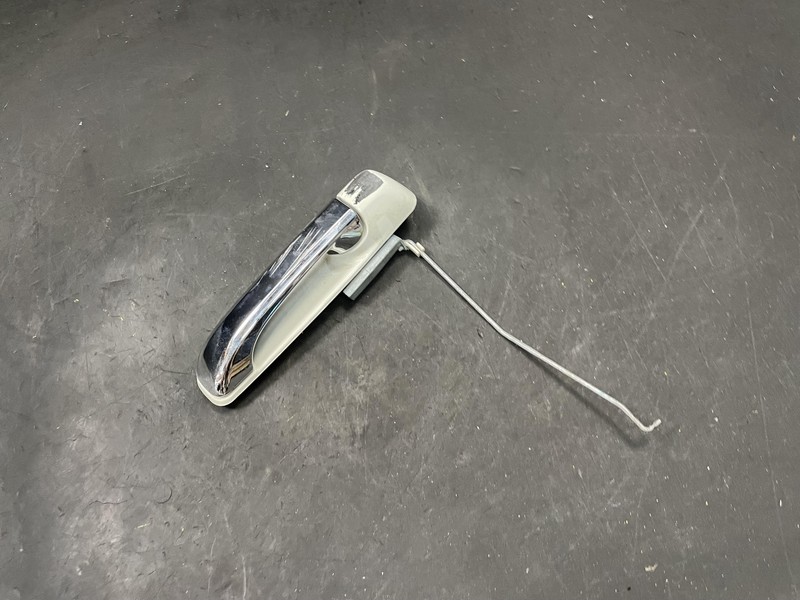 Front Right Door Outside Handle 2018 Dodge RAM 1500 1GH261WQAE 2016 2017 -2020 X