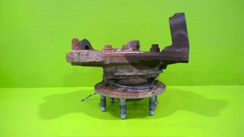 00-06 SUBURBAN 5.3L PASSENGER RIGHT FRONT WHEEL HUB KNUCKLE SPINDLE 2278-25