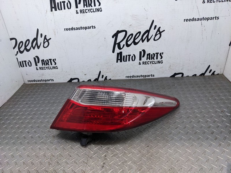 Passenger Right Tail Light Quarter Panel Mounted Fits 15-17 CAMRY 1122193