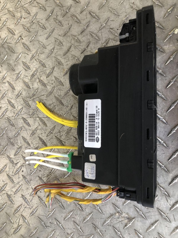 98-00 Mercedes W202 C230 C280 Central Door Lock Vacuum Pump 2088001148 OEM