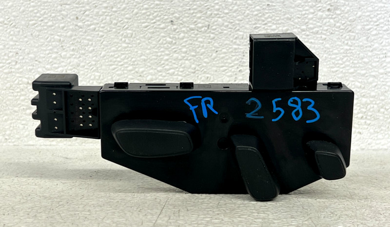 ⭐2014-2019 CADILLAC CTS FRONT RIGHT PASS SEAT ADJUSTMENT CONTROL SWITCH LOT2583