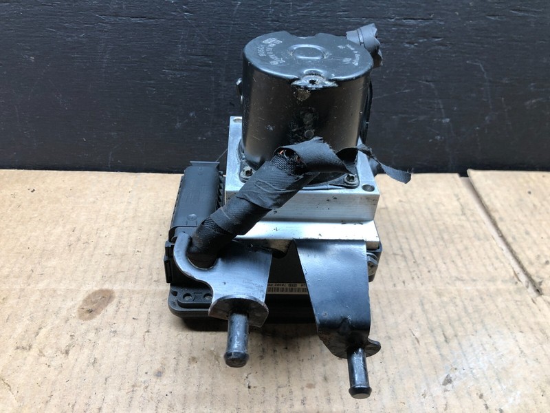2008 to 2010 BMW 5-Series ABS Anti-Lock Brake Pump OEM 6780647 D2243 DG1