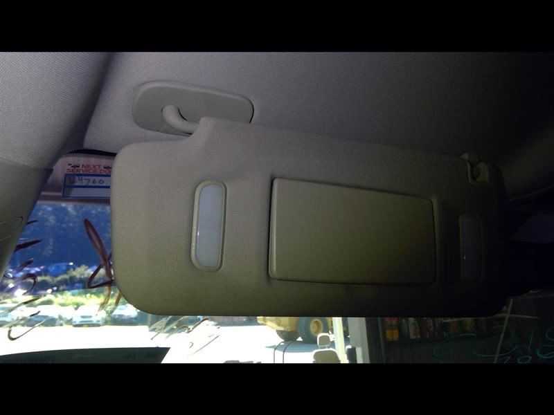 Driver Left Sun Visor Illuminated Fits 07-14 ESCALADE 1381207