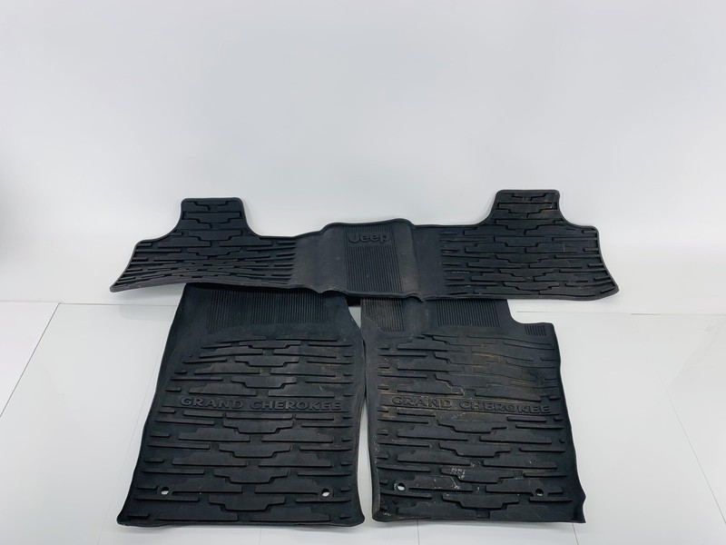 13-15 JEEP GRAND CHEROKEE FRONT & REAR ALL WEATHER RUBBER MATS SET OF 3 OEM