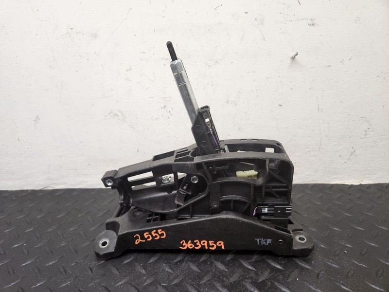 24-25 Buick Envista Automatic Transmission Gear Shifter Assembly OEM 60009113