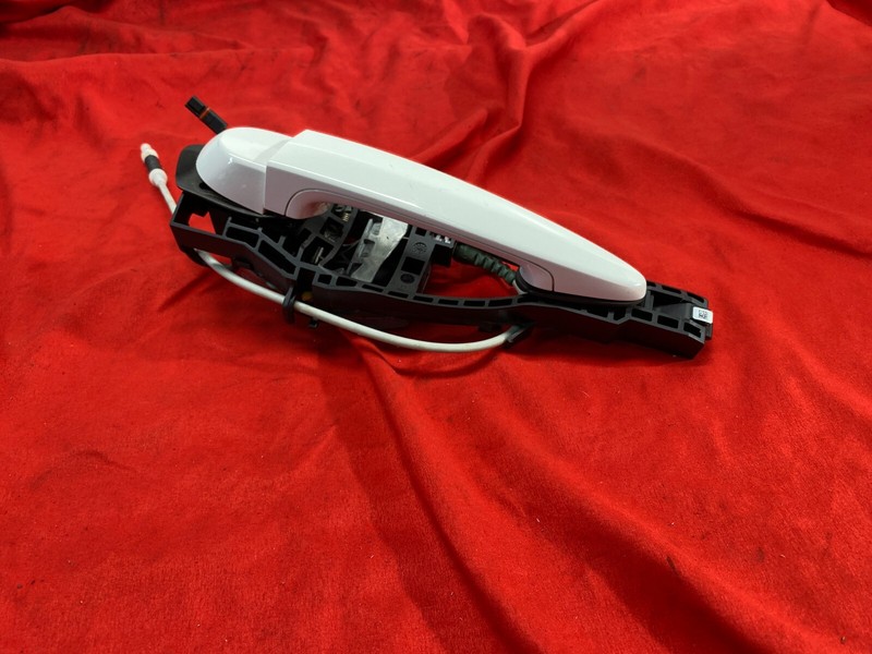 12-19 BMW F30 3 Series Rear Left Driver Outside Door Handle Assembly White OEM✅
