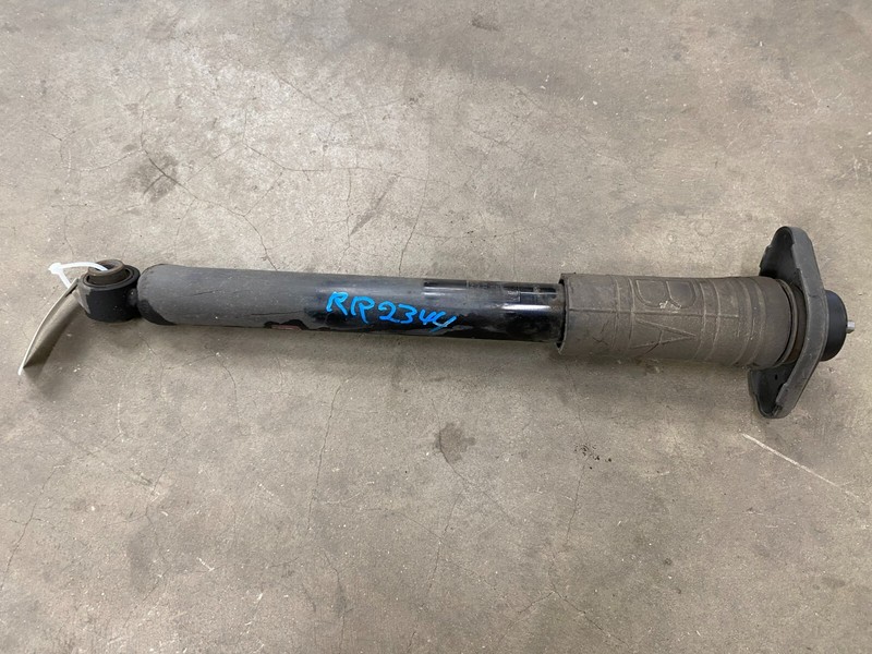 ⭐14-17 INFINITI QX50 REAR RIGHT PASSENGER STRUT SHOCK ABSORBER OEM LOT2344
