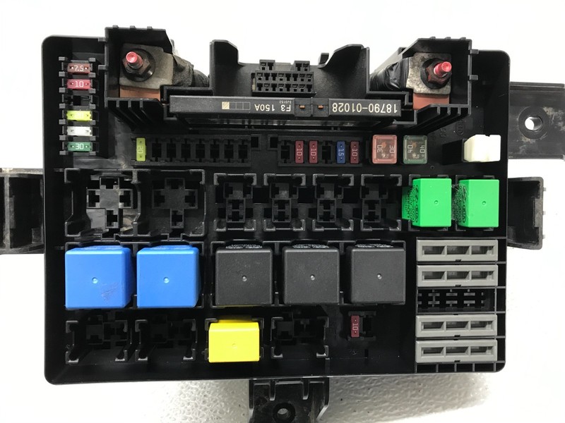 2010 - 2016 HYUNDAI GENESIS COUPE OEM MAIN FUSE BOX