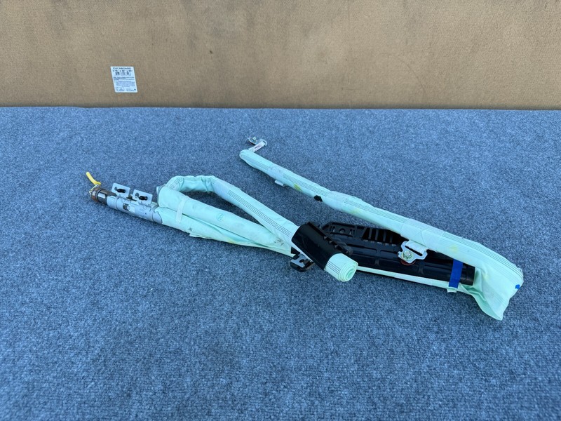 KIA STINGER 2018-2023 OEM LEFT DRIVER ROOF SWITCH ASSEMBLY