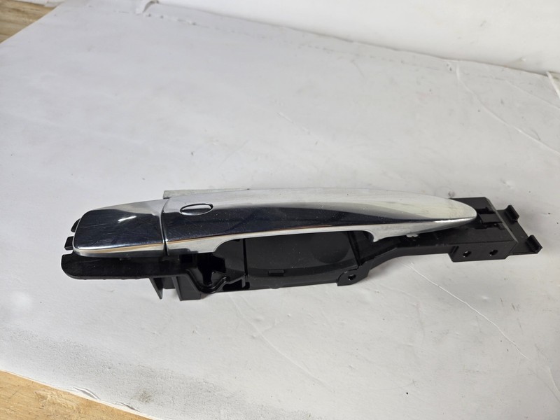 2013-2015 Nissan Sentra Right Front Exterior Door Handle 80640-3SG0A OEM 15260