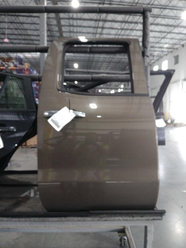 2014 Chevrolet Silverado 1500 Pickup Right Rear Door Brown Good Condition