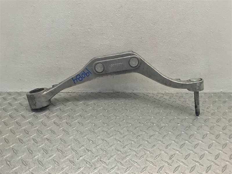 2000-2006 CHEVROLET TAHOE SUBURBAN FRONT AXLE CARRIER MOUNT BRACKET OEM 15999801