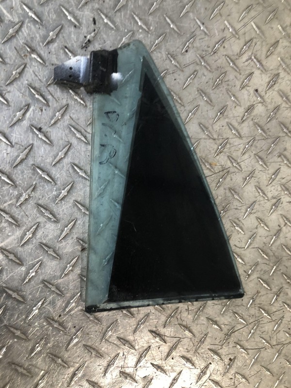 2006-2011 Mercedes Benz W219 CLS550 Rear Driver Left Vent Glass Assembly Tested