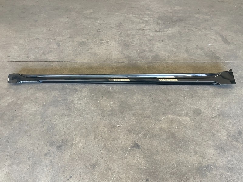 18 19 20 Genesis G80 Right Passenger Sport Side Skirt Rocker Panel Trim 1617 OEM