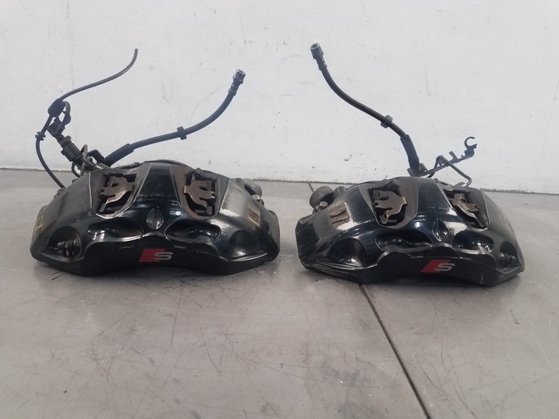 2022 Audi S4 Quattro B9 Front Akebono Brake Caliper Pair #3249 B6