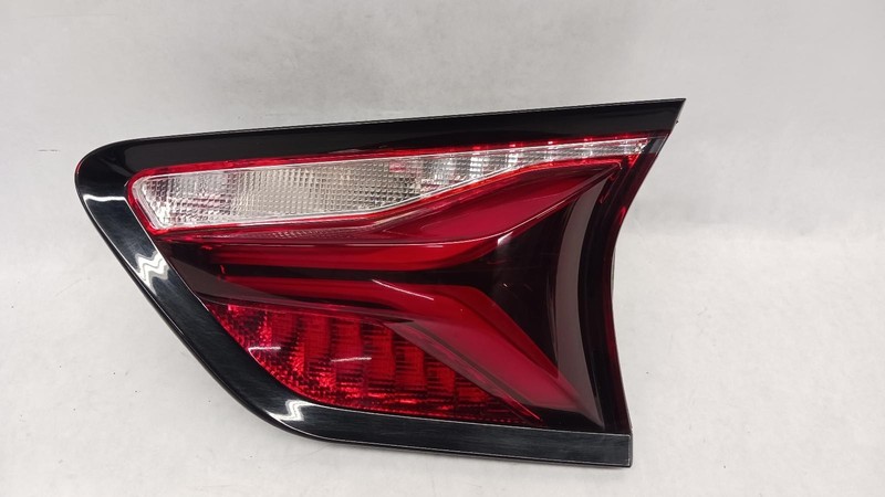 19-'22 CHEVROLET BLAZER Right passenger inner Taillight LED OEM Grade A!