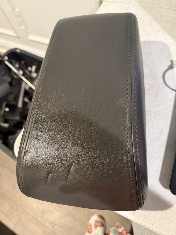 2010-2012 Ford Fusion Center Console Gray Leather Armirest Lid Storage OEM