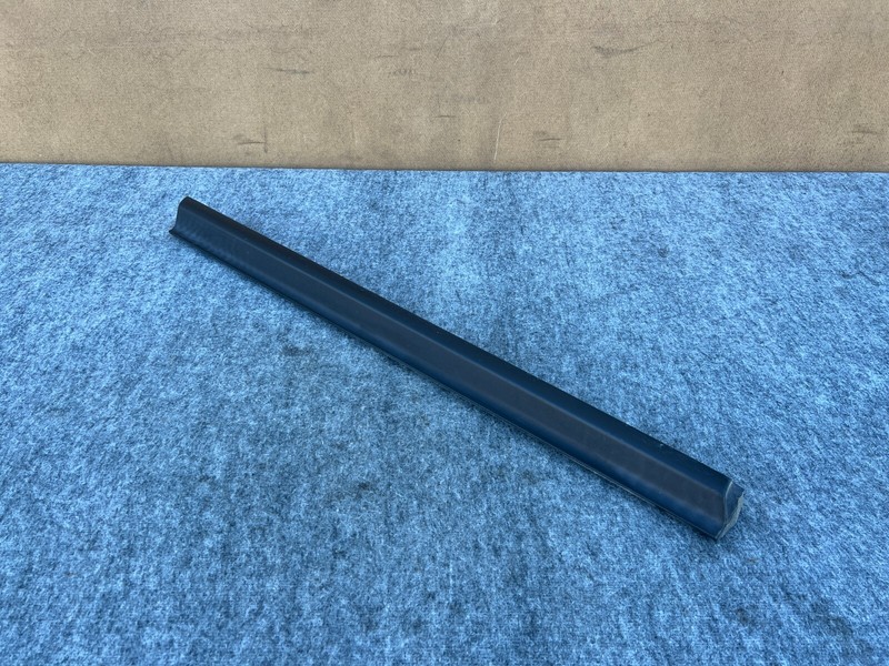 INFINITI QX50 2019-2024 OEM FRONT LEFT DRIVER LOWER DOOR MOLDING TRIM ASSEMBLY