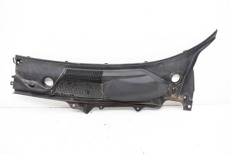 2006 NIISAN 350Z LEFT WINDSHIELD COWL PLASTIC COVER PANEL OEM 66863-CD010 KW38