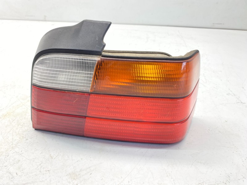 92-99 BMW E36 3 Series Sedan Rear Right Passenger Side Taillight Lamp Signal OEM