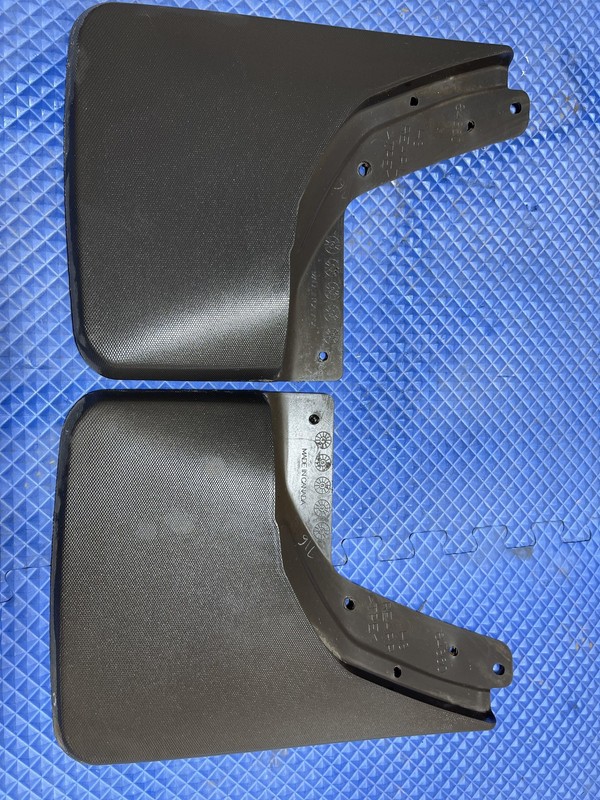 06-10 Hummer H3 Oem Mud Flaps Tested