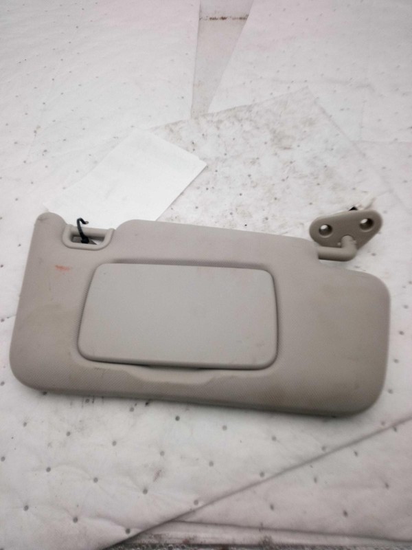 2022 Subaru XV Crosstrek White Used Sun Visor OEM 701916 4DR SUV 40K Miles