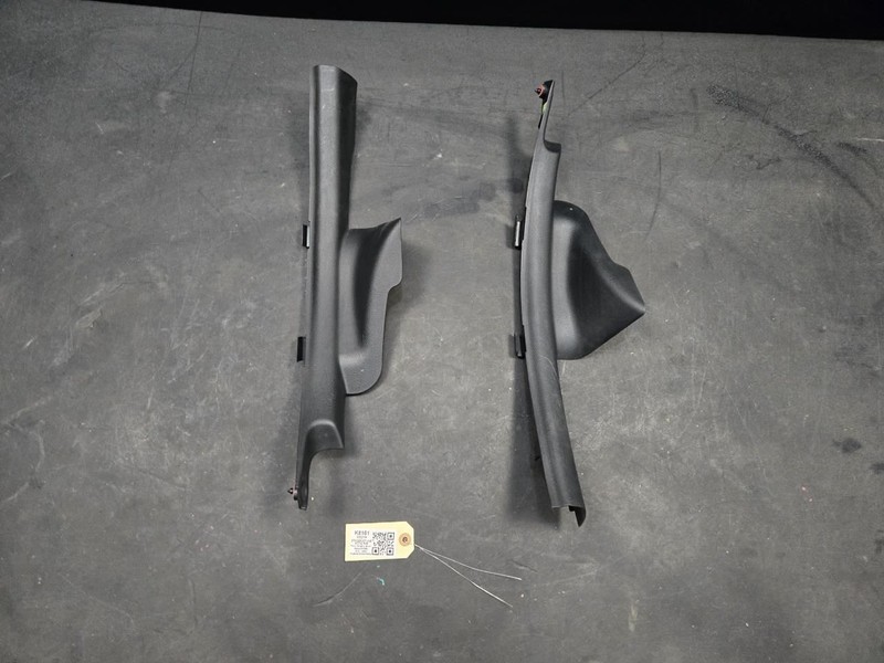 2PC Rear Door Sill Plates Set 2022 Kia Stinger 85885-J5000 2018 2019 - 2023