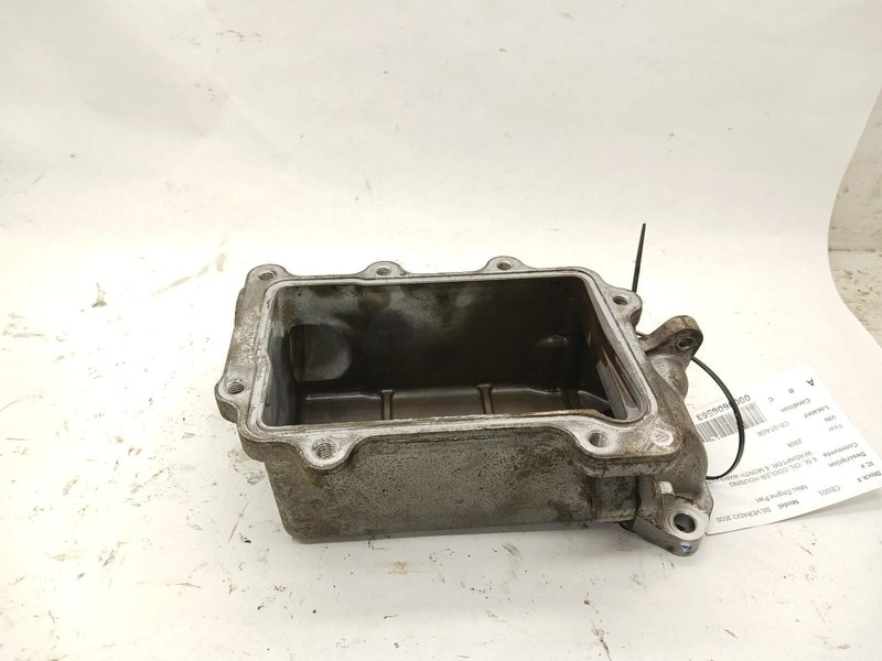 08-'10 CHEVROLET SILVERADO 3500 6.6L oil cooler housing w/adaptor OEM
