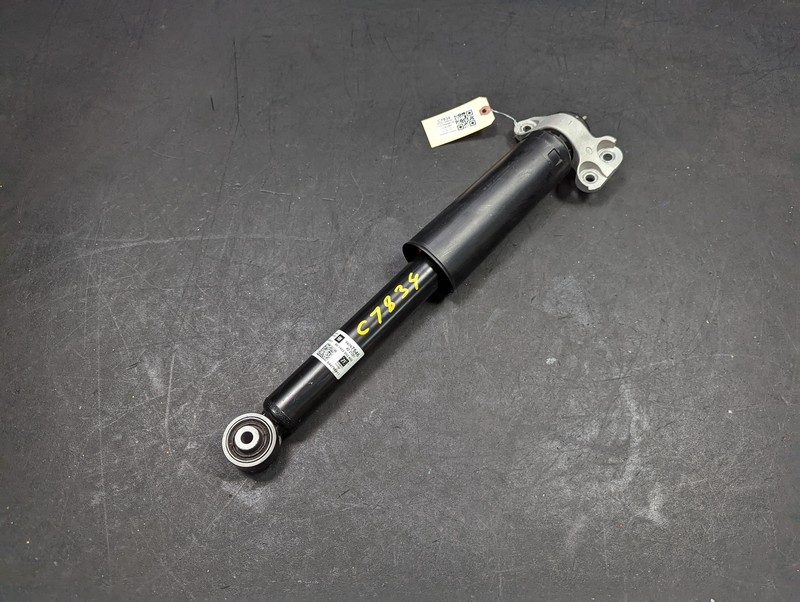Rear Left Shock Absorber 2022 Cadillac CT4 84767546 2020 2021