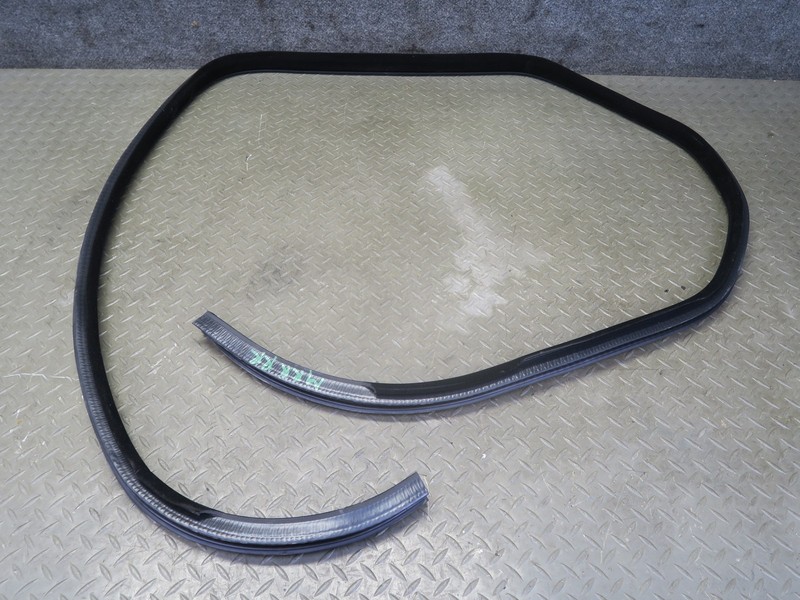 14-17 RANGE ROVER SPORT L494 REAR RIGHT DOOR WEATHERSTRIP RUBBER SEAL GASKET