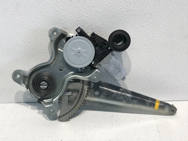 04-09 LEXUS RX330 RX350 RX400H REAR RIGHT PASSENGER WINDOW REGULATOR MOTOR OEM
