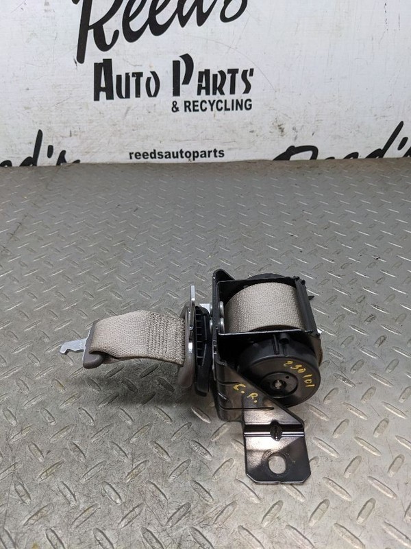 2017 - 2025 CHRYSLER PACIFICA 3RD ROW CENTER SEAT BELT RETRACTOR OEM 1181707