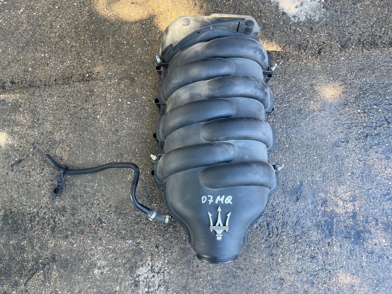 2007 Maserati Quattroporte 4.2L V8 engine AIR INTAKE MANIFOLD OEM