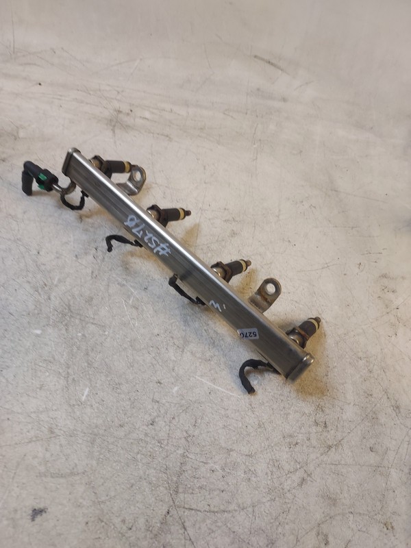 2007-2012 Jeep Compass Patriot Dodge 2.0L Fuel Injector Rail 04627355AA oem