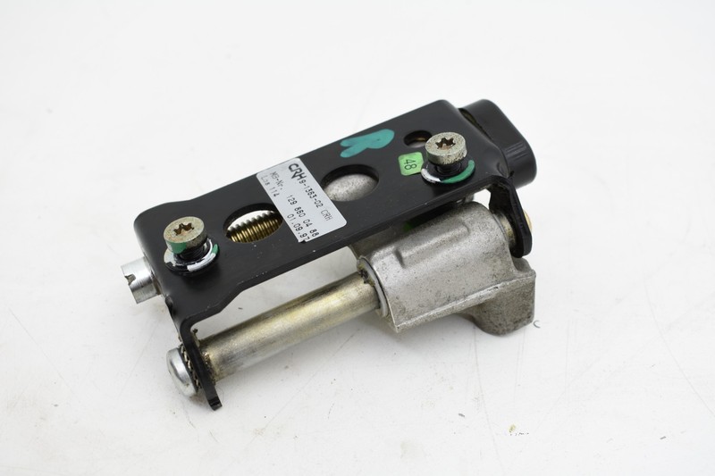 96-02 Mercedes R129 SL500 SL600 Right Side Seat Headrest Adjust Motor OEM KW25