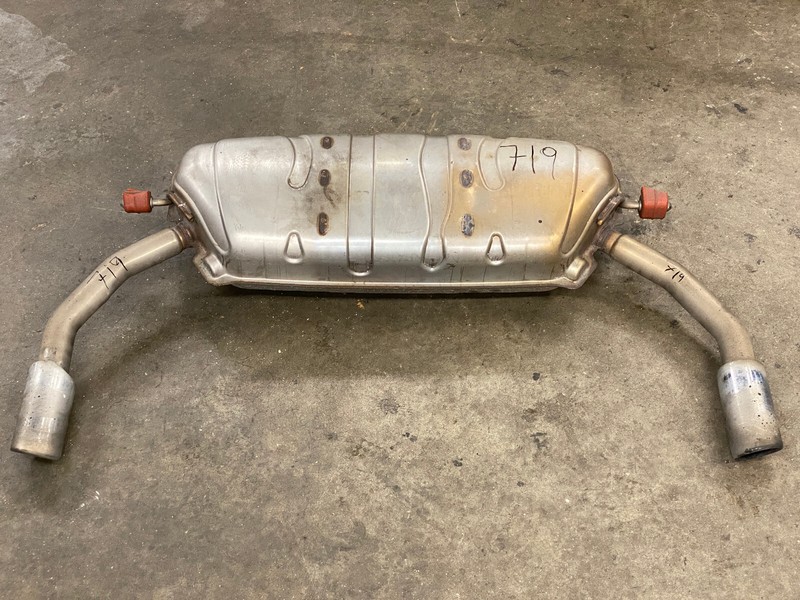 2017-2020 AUDI A3 REAR EXHAUST MUFFLER ASSEMBLY OEM LOT719