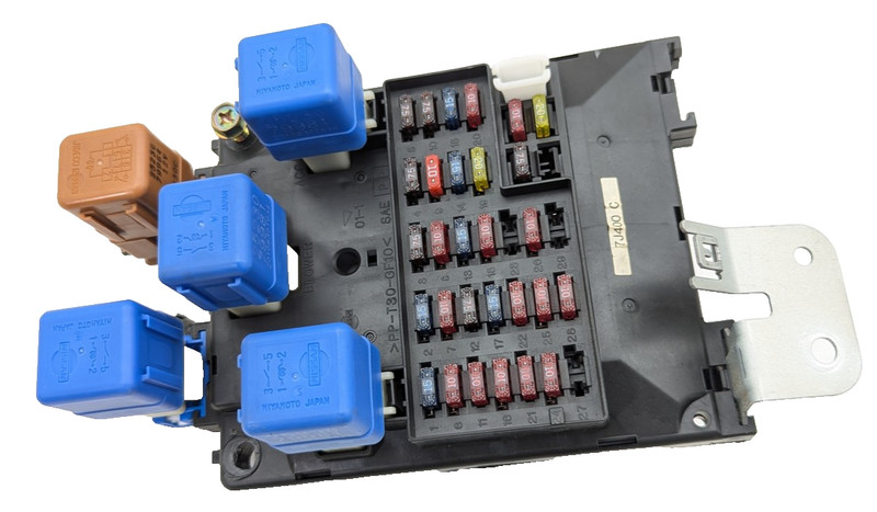 2000-2002 Infiniti G20 Fusebox Fuse Box Relay Module
