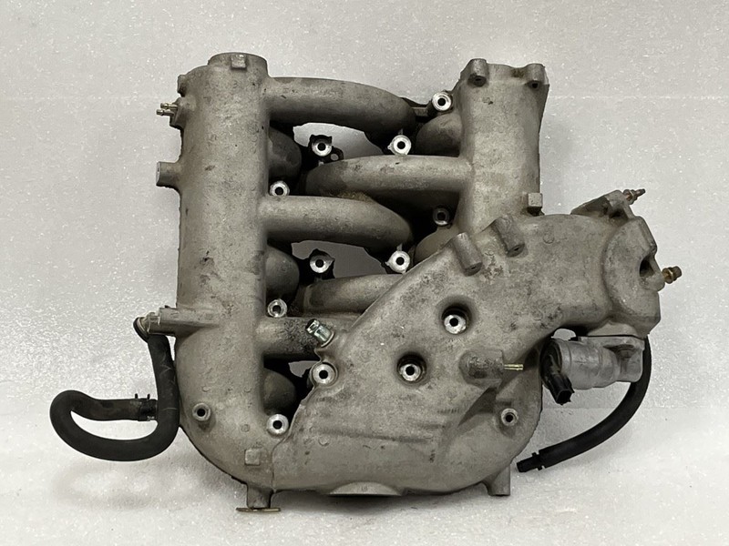 2001 2002 2003 2004 FORD MUSTANG ENGINE UPPER INTAKE MANIFOLD 3.8L 1R3E-9425-AA
