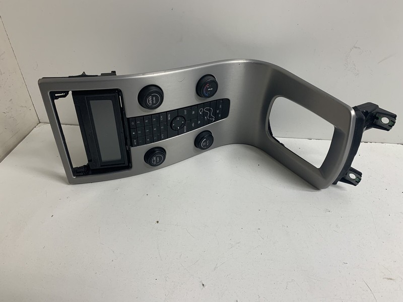 2005-2007 Volvo S40 HVAC Radio Automatic Temperature Climate Controls w Phone Oe