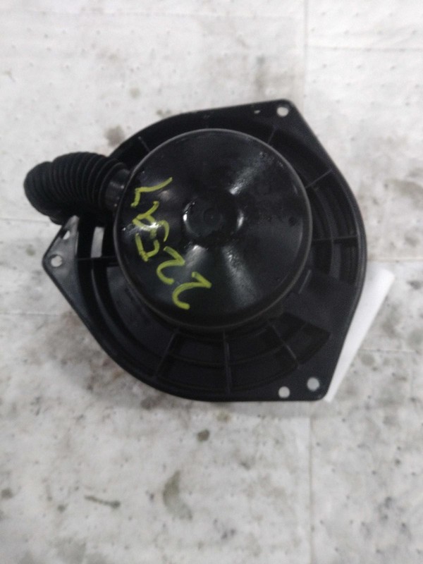 2004 Nissan Pathfinder HVAC Blower Motor OEM 272201W600 139K Miles Black