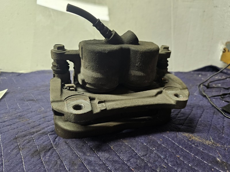 2014-2022 Jeep Cherokee Front Driver Left Brake Caliper