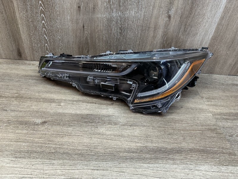2020-2022 TOYOTA COROLLA LH SIDE HEADLAMP ASSY OEM