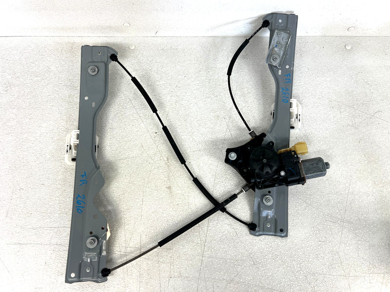 ⭐2016-2023 LINCOLN MKX FRONT RIGHT DOOR WINDOW REGULATOR WITH MOTOR OEM LOT2610
