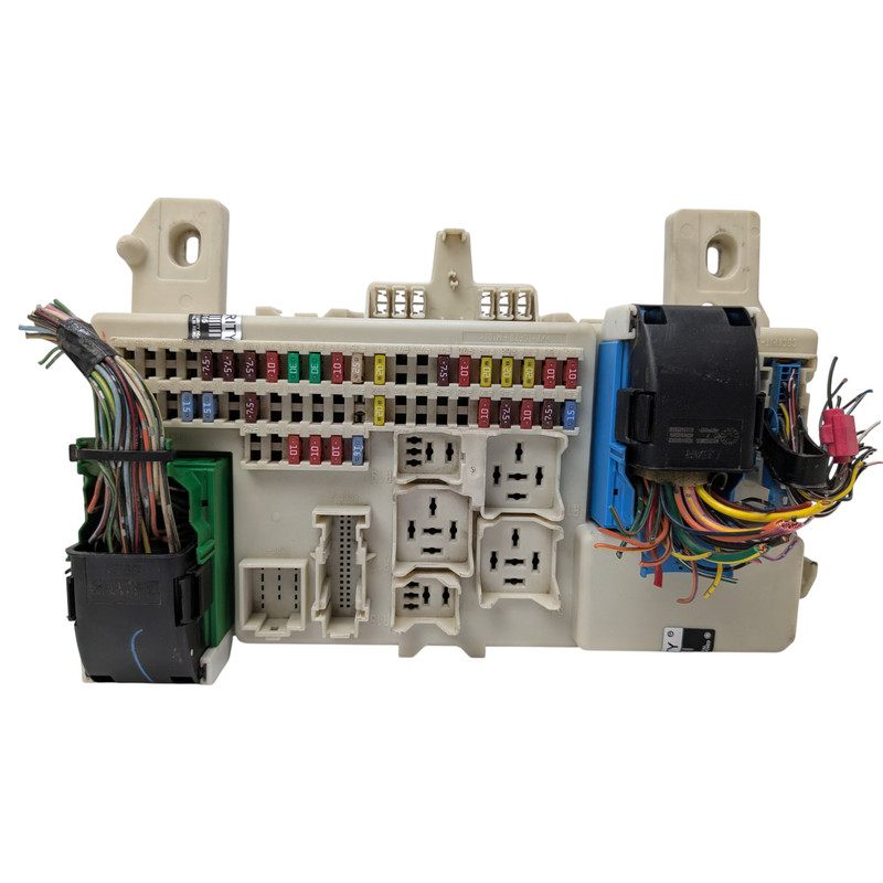 2007 2008 2009 Mazda 3 Body Control Module BCM Interior Cabin Fuse Box Relay OEM