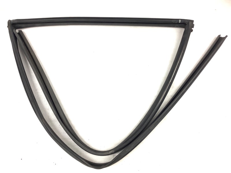 88-91 Civic 4Dr Left Rear Window Run Channel Molding Glass Guide Rubber Seal