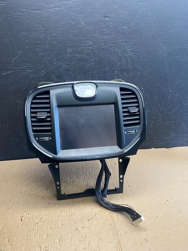 2011-2014 Chrysler 300 Dash A/C Climate Control Screen Radio Bezel OEM AE4016 DG