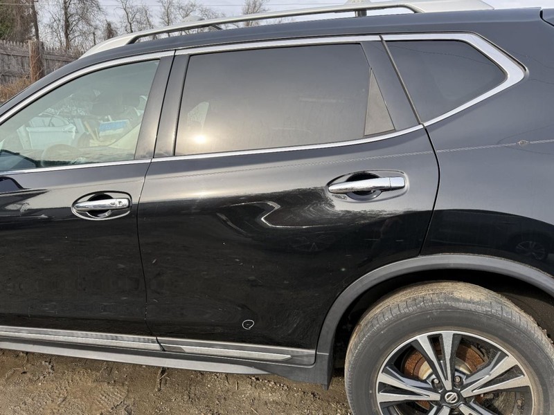 2017-2020 Nissan Rogue Left Driver Side Rear Door Black