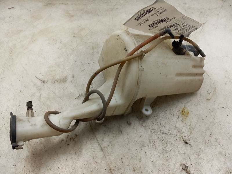 00 01 02 03 04 05 TOYOTA ECHO WINDSHIELD WASHER RESRVOIR